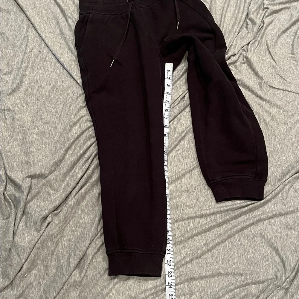 Lululemon Scuba High-Rise Cropped Jogger Black size 4 - Picture 12 of 12